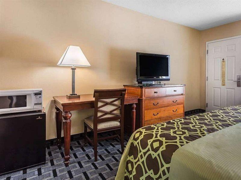 Rodeway Inn 2*