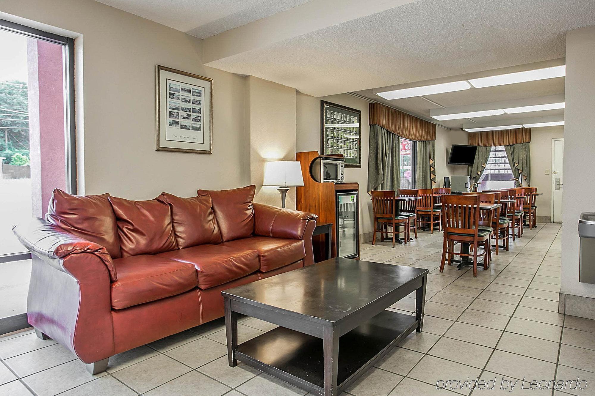 Rodeway Inn 2*